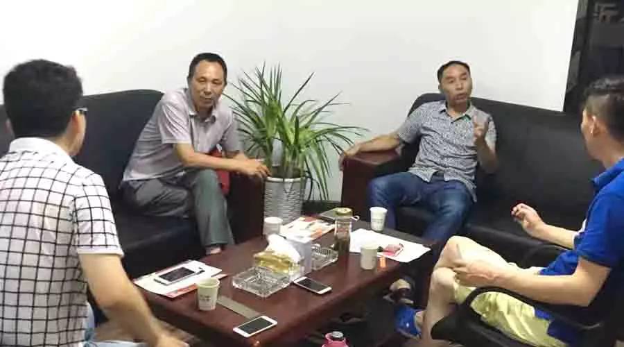 喜讯！云南昆明徐总成功加盟蓝炬星
