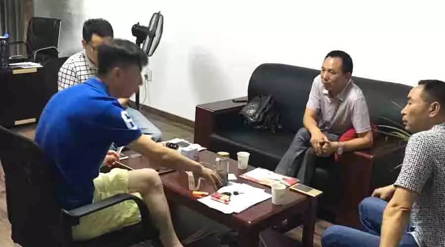 喜讯！云南昆明徐总成功加盟蓝炬星